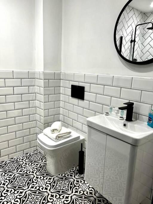Stunning 1 Bed Apt In West End 格拉斯哥 外观 照片